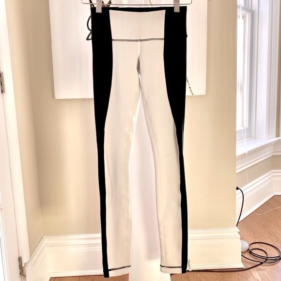 🍋NWOT Rare* Lululemon leggings - Picture 3 of 8